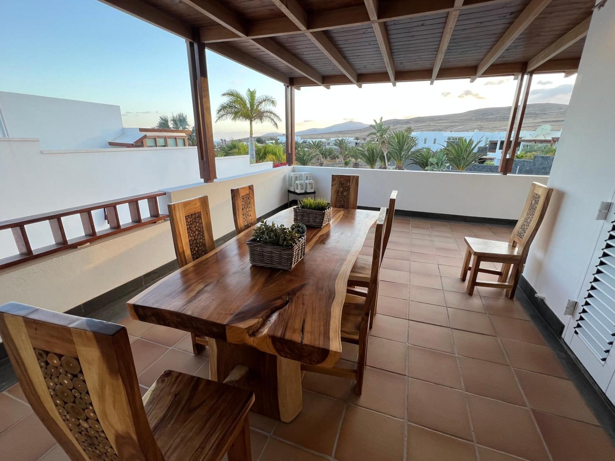 Villa Dedalos - A Luxury Large Villa With A Heated Pool In Puerto Calero Bagian luar foto