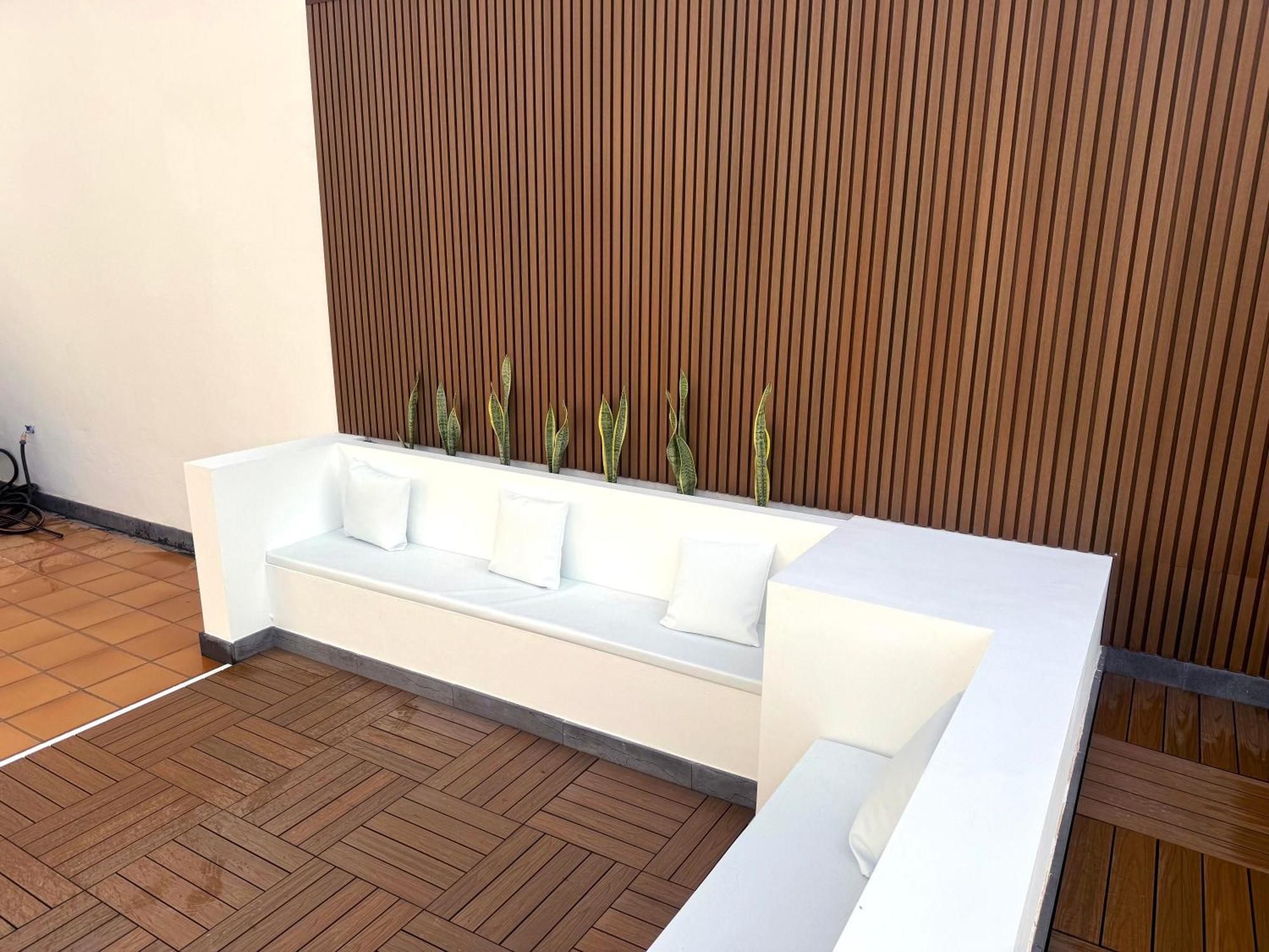 Villa Dedalos - A Luxury Large Villa With A Heated Pool In Puerto Calero Bagian luar foto