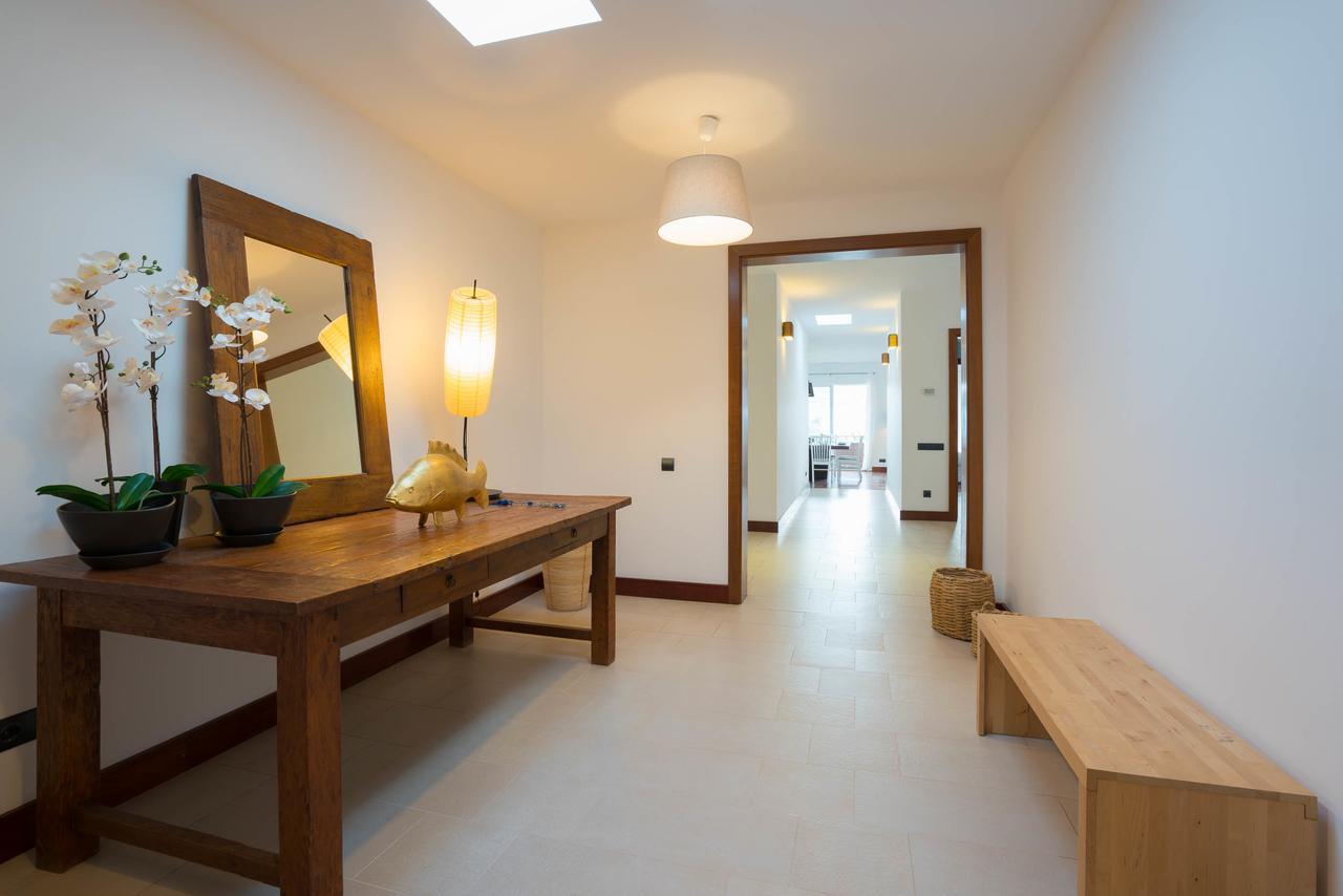 Villa Dedalos - A Luxury Large Villa With A Heated Pool In Puerto Calero Bagian luar foto