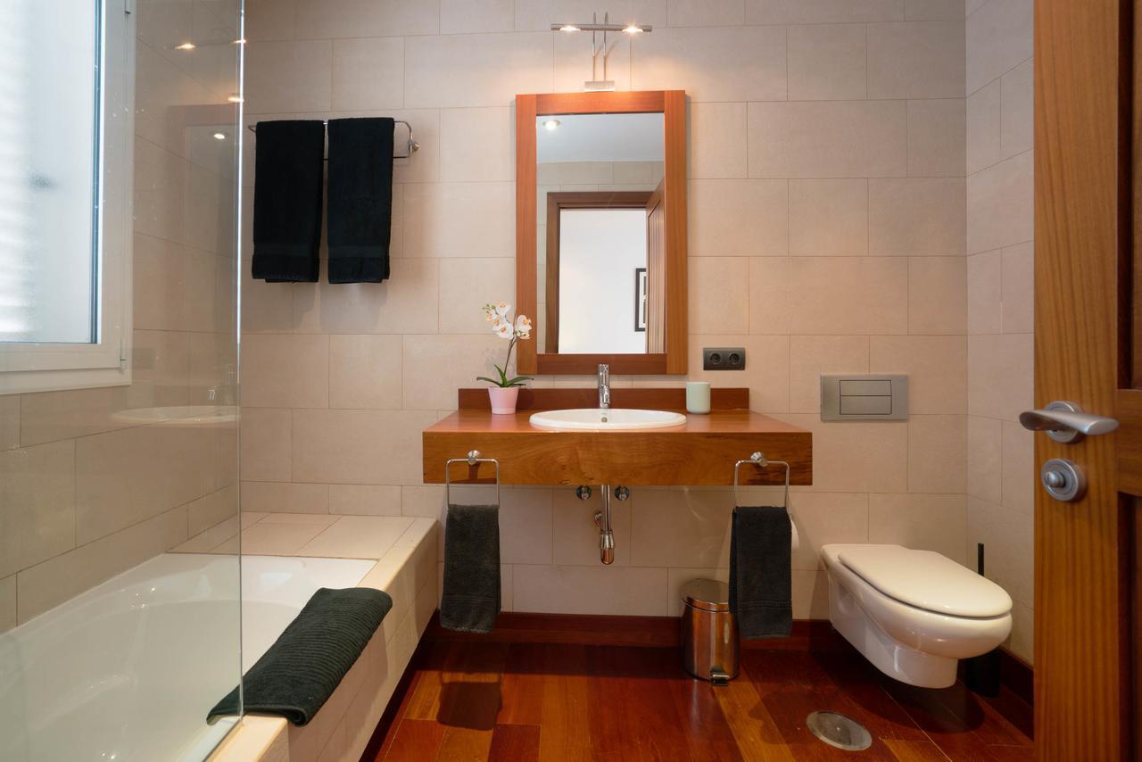 Villa Dedalos - A Luxury Large Villa With A Heated Pool In Puerto Calero Bagian luar foto